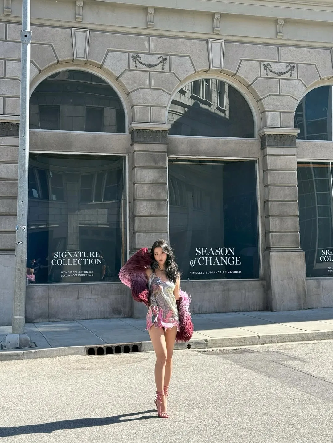 Jisoo xinh đẹp với giày cao gót