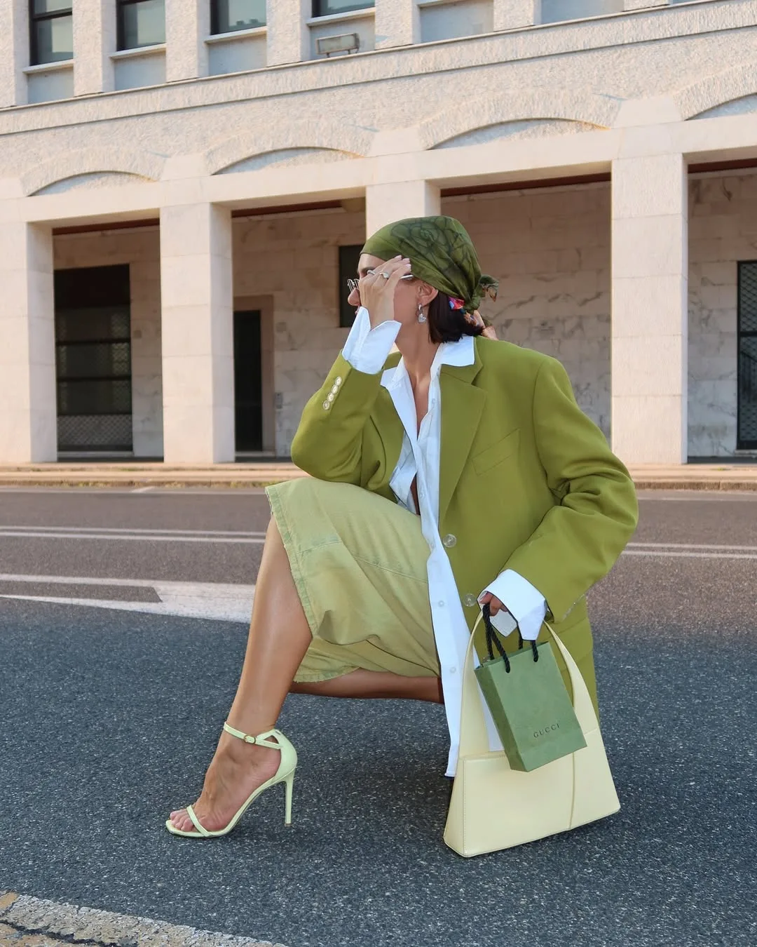 outfit đồ tết xanh lá