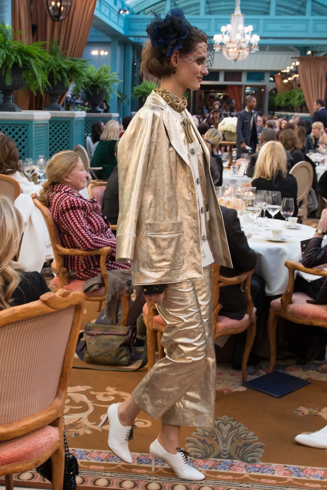 bst thoi trang chanel prefall 2017