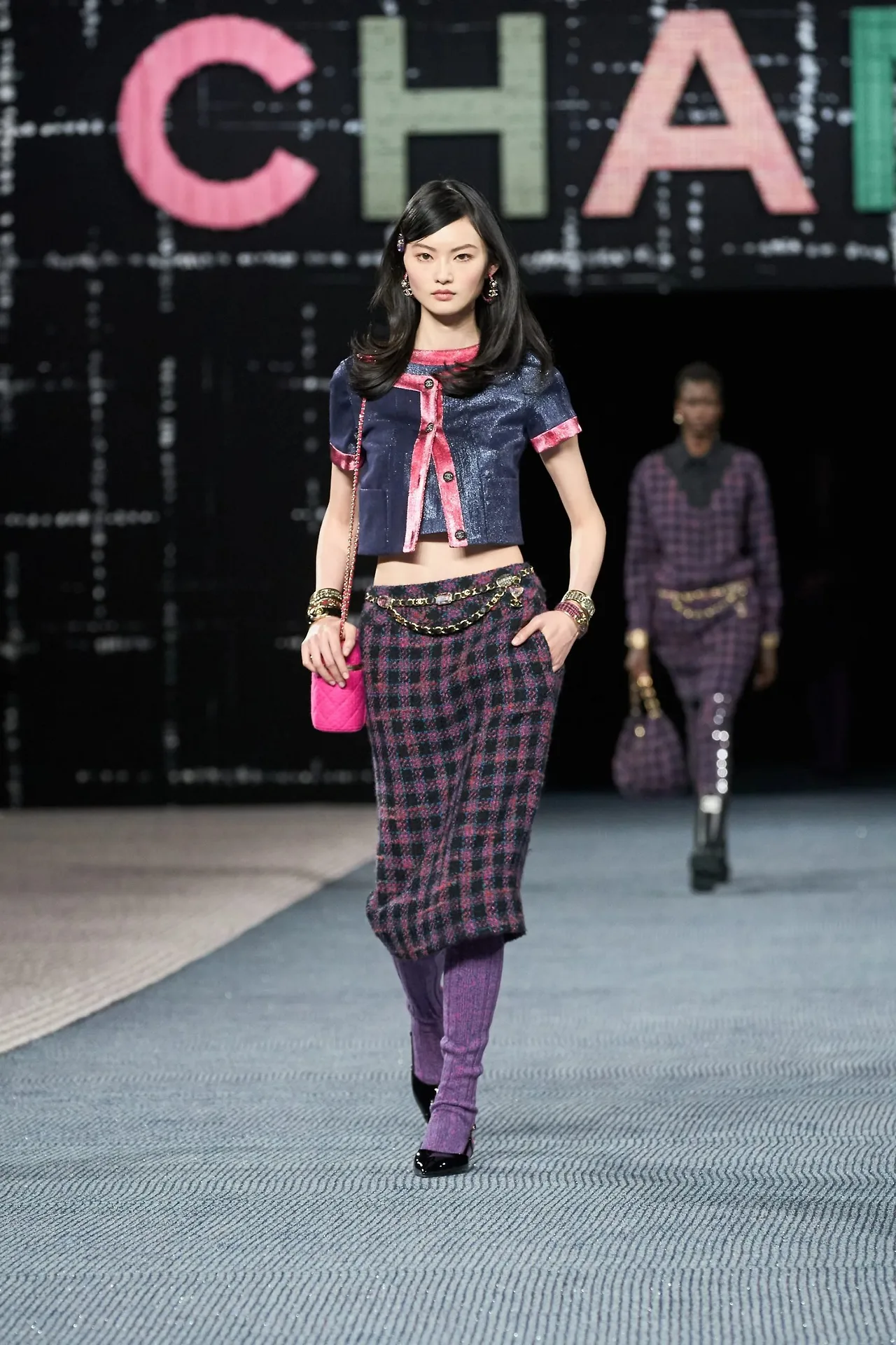 Chanel RTW Thu Đông 2022 look 17