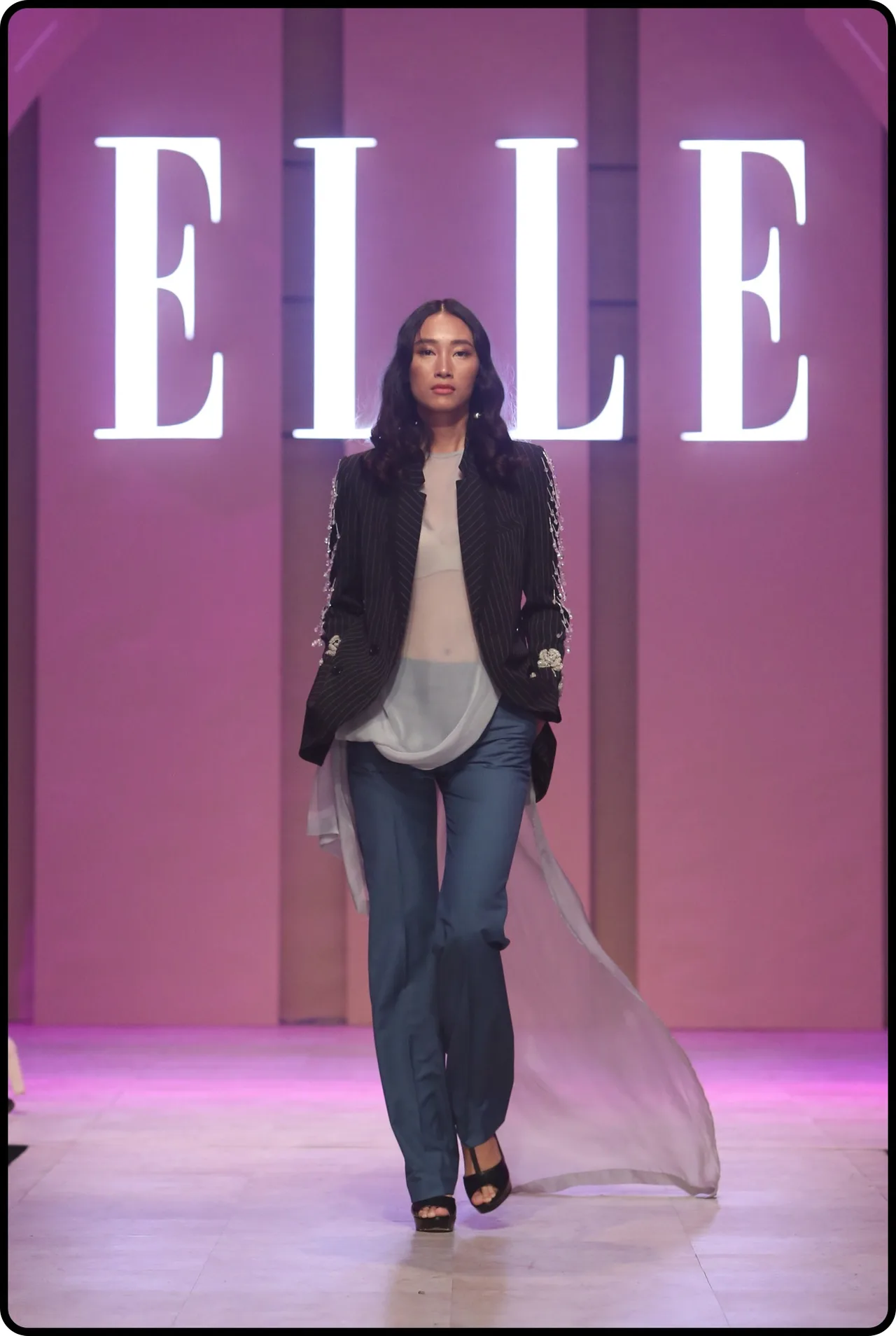 BST của NTK Quynh Giao tại ELLE Fashion Journey 2016