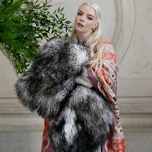 Dàn sao quy tụ chờ đón màn ra mắt BST Dior Haute Couture đầu tiên của Jonathan Anderson