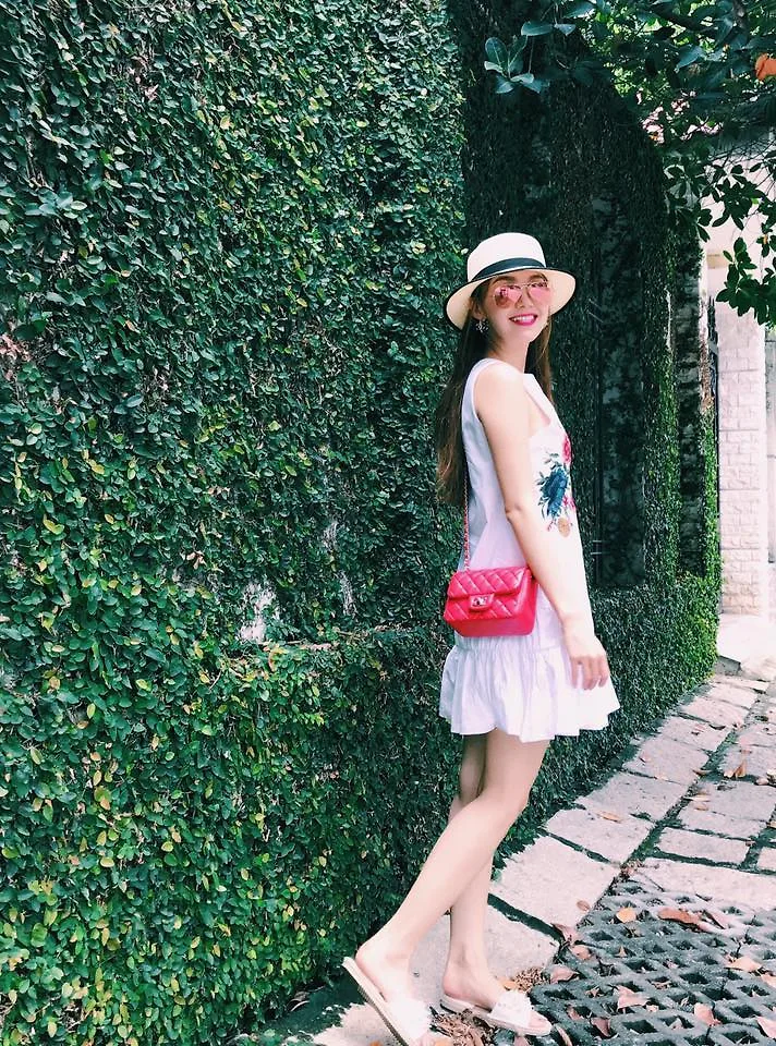 Minh HằngThời trang street style của sao và fashionista Việt ngày cuối tháng 5