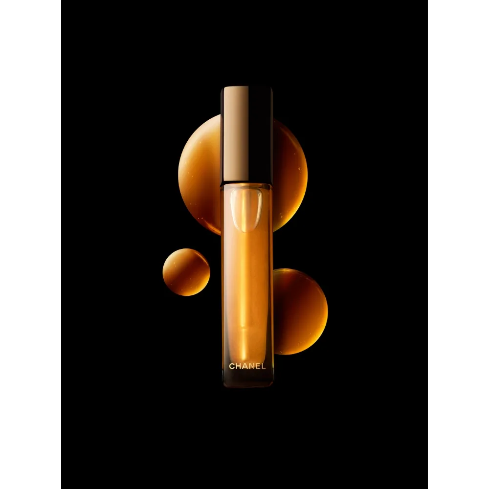 Tinh dầu dưỡng môi Chanel SUBLIMAGE L’Extrait Huile Lèvres.