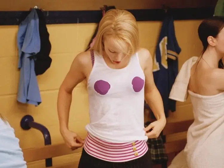 phân cảnh cắt áo lộ bra trong phim mean girls
