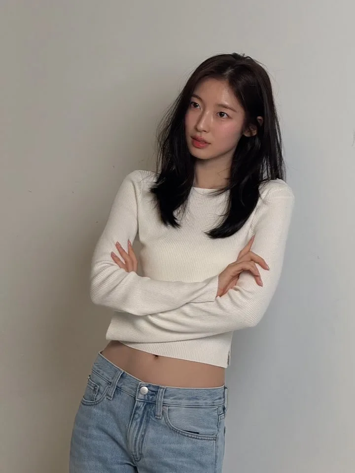 Style nhẹ nhàng, đơn giản của A Rin.