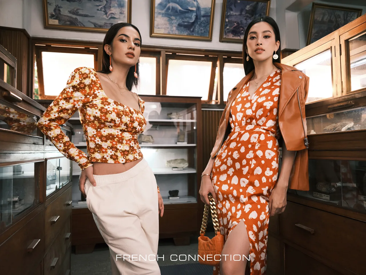 họa tiết hoa BST Holiday mùa lễ hội French Connection