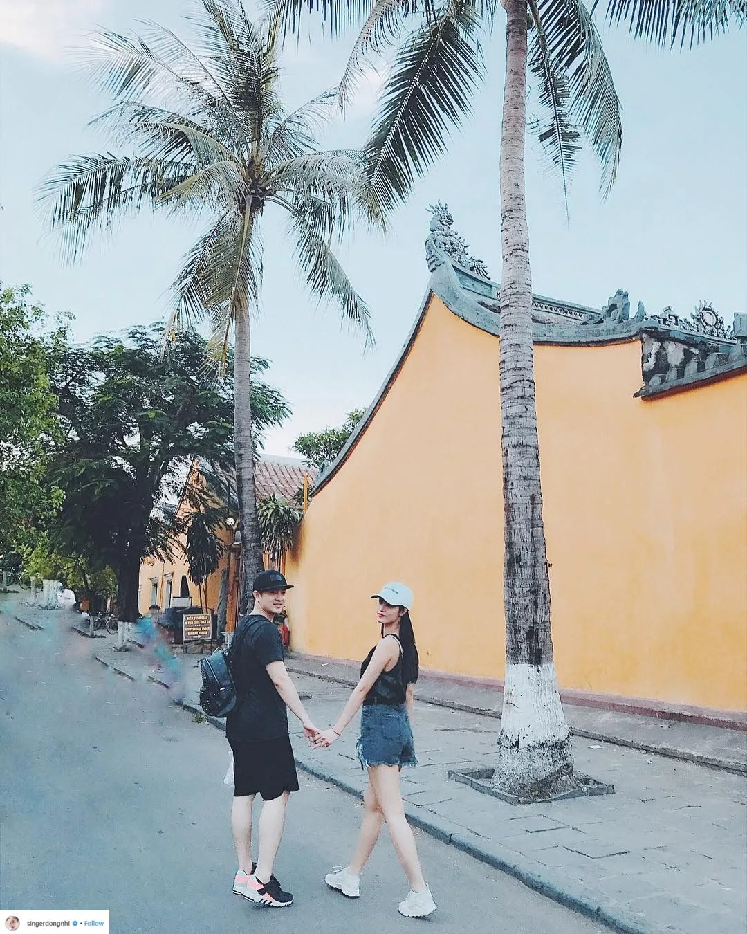 hội an du lịch mũ lưỡi trai sneakers black on black