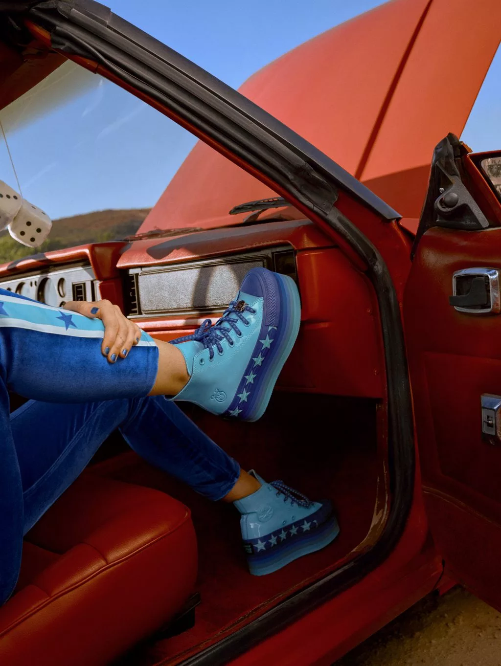 Converse bắt tay ca sĩ Miley Cyrus cho ra mắt BST Incubate trong mùa HO18 6