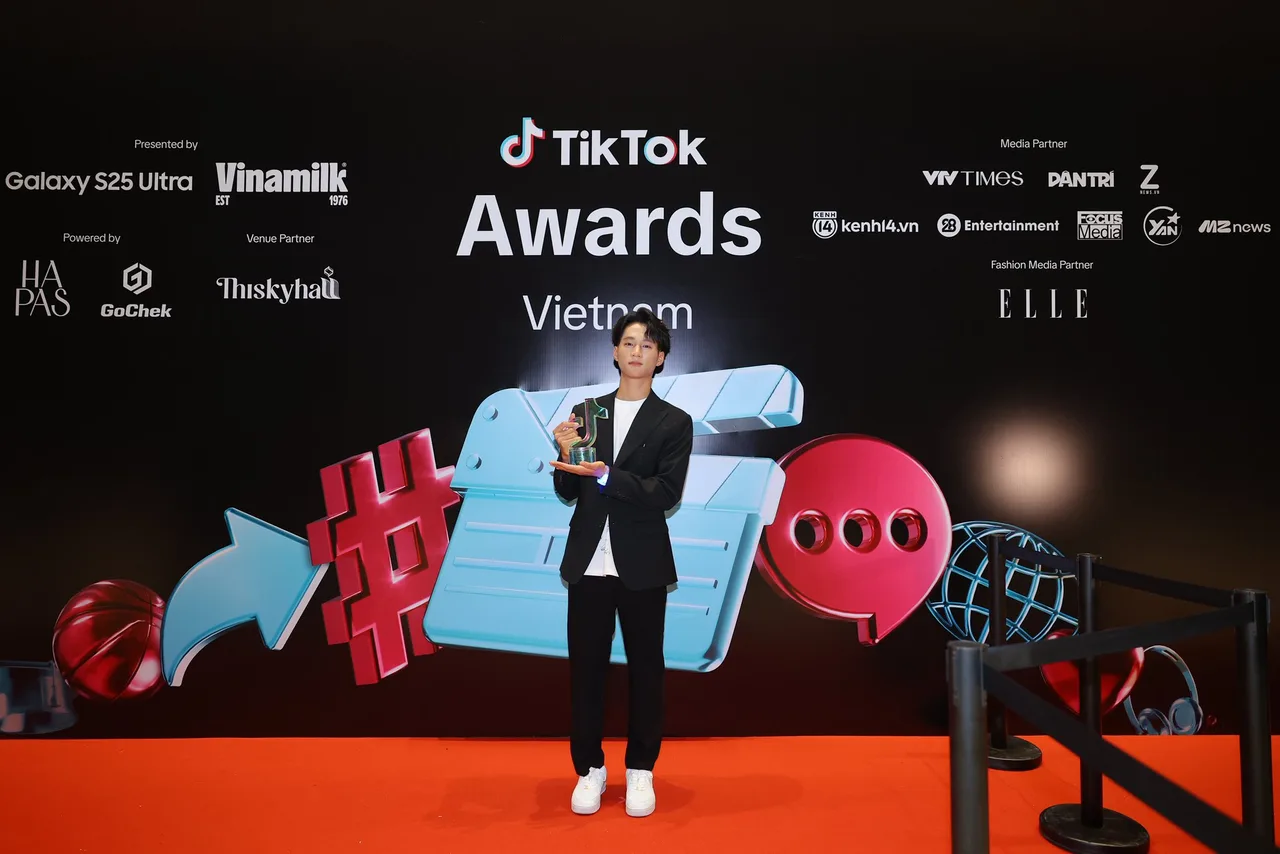 Văn Anh Neymar tại TikTok Awards Vietnam 2025