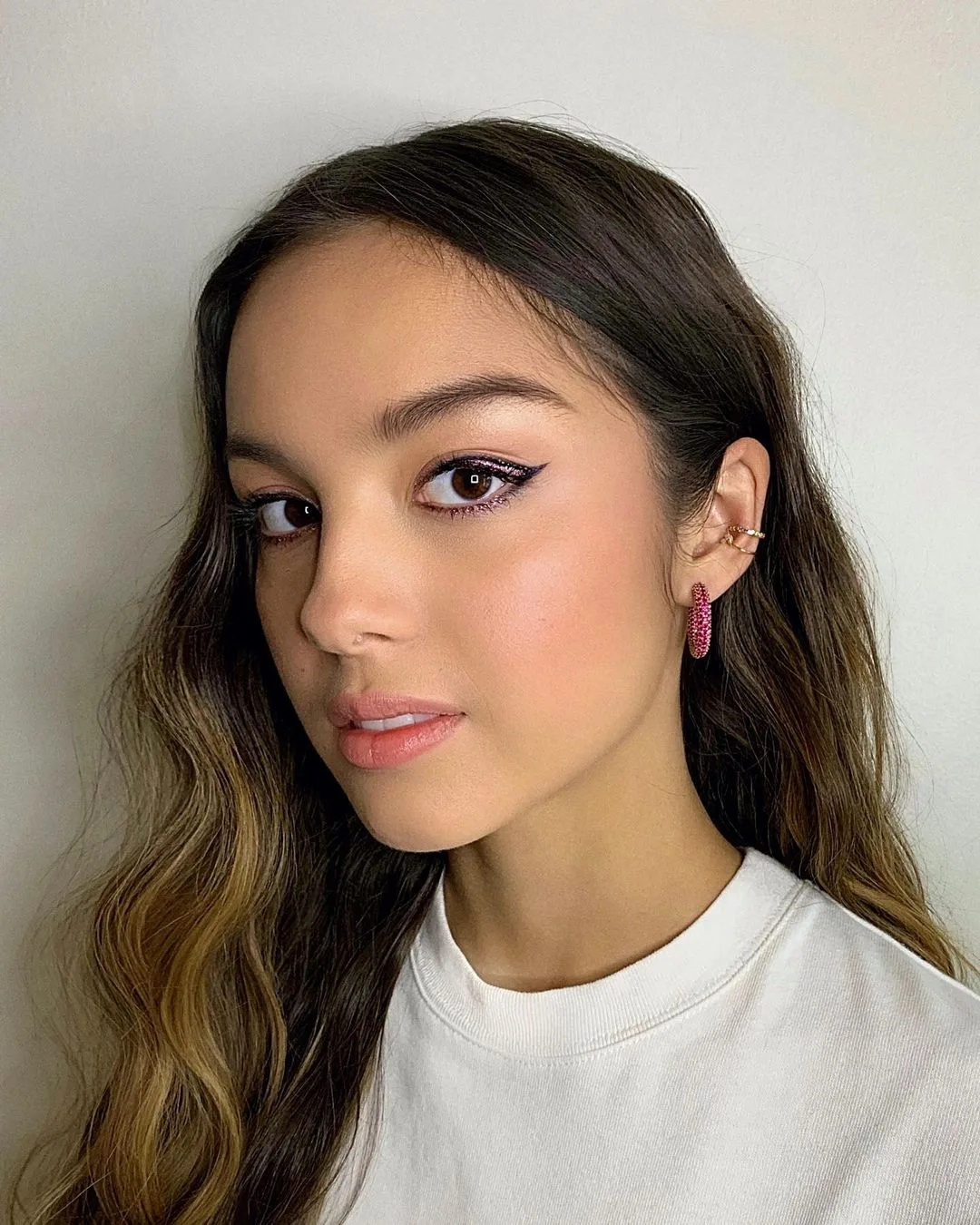 phong cách trang điểm Olivia Rodrigo phong cách trang điểm Olivia Rodrigo