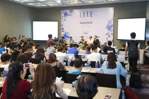 Hop-Bao-Su-Kien-ELLE-Style-Awards-Vietnam-2016-07