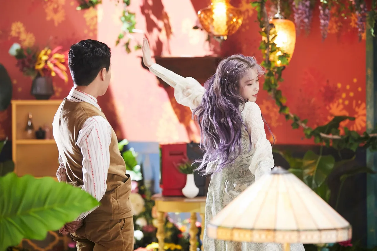 IU trong MV Above the time
