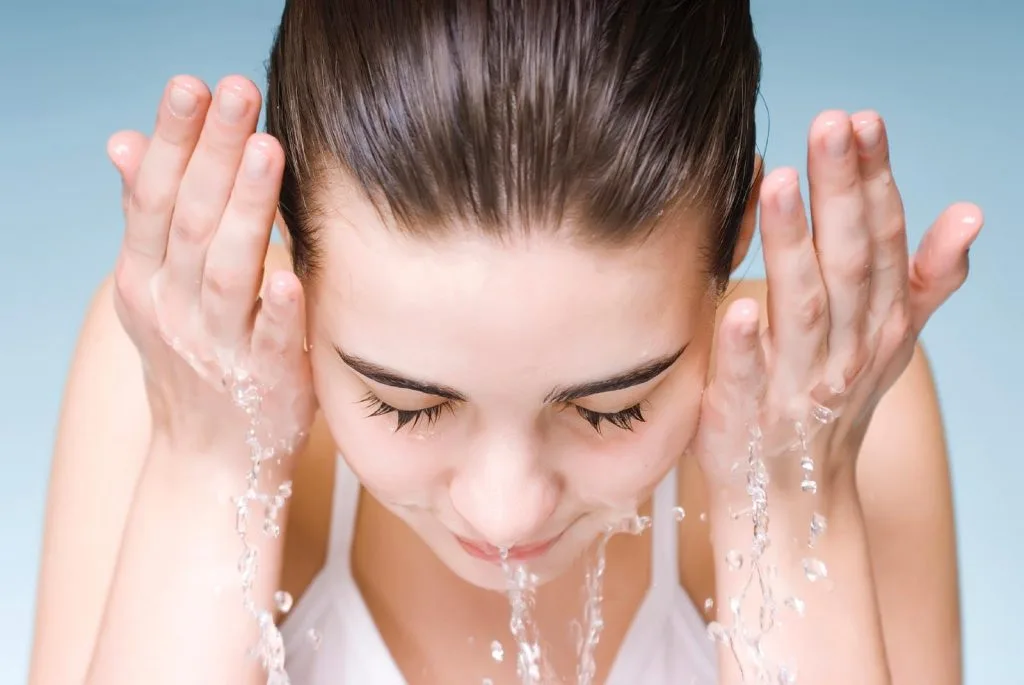 Mỹ phẩm waterproof 1 Mỹ phẩm waterproof 1