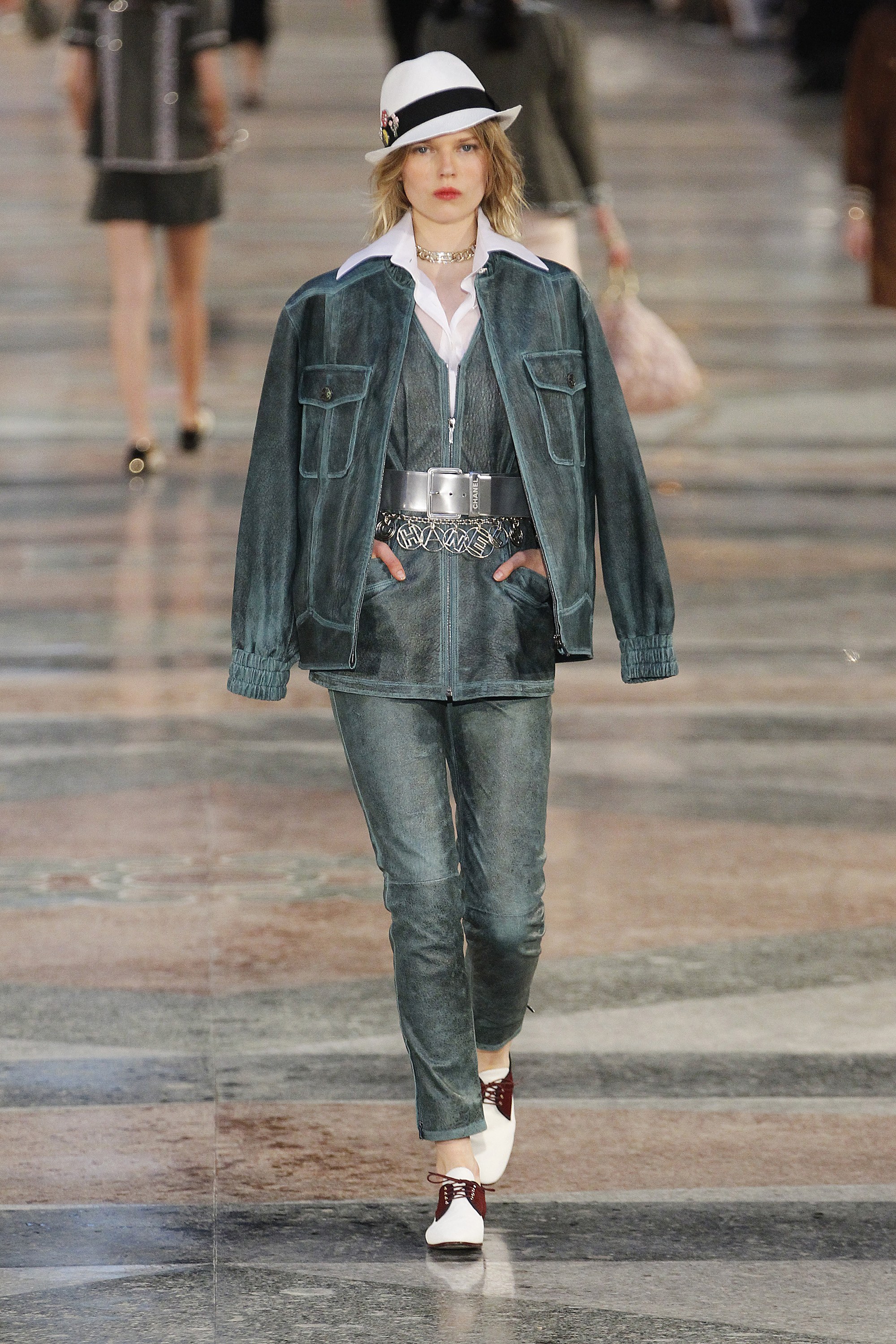 BST Chanel Resort 2017 – ellevietnam 17