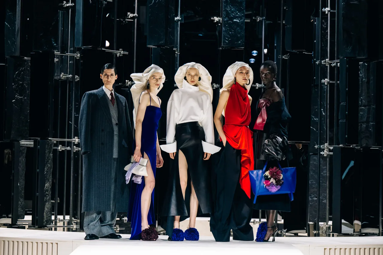 Givenchy Thu-Đông 2026