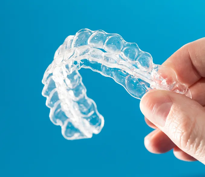Khay chỉnh nha trong suốt phù hợp với nhu cầu kết nối của gen Z Khay chỉnh nha trong suốt phù hợp với nhu cầu kết nối của gen Z