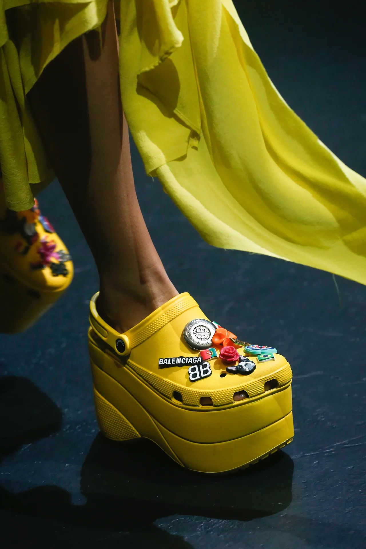 giày Crocs Balenciaga giày Crocs Balenciaga