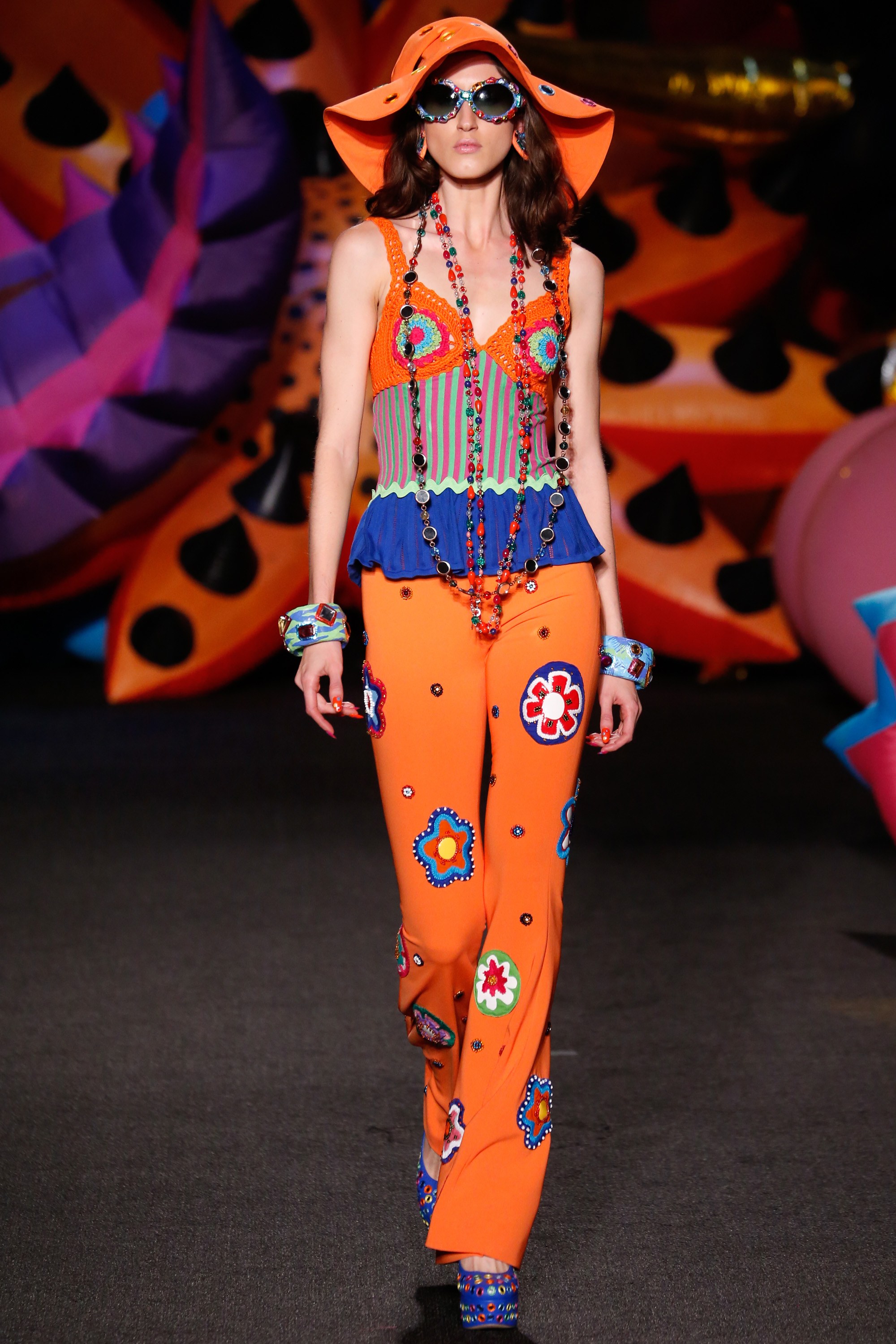 Bộ sưu tập thời trang Moschino Resort 2017 -ellevietnam 38