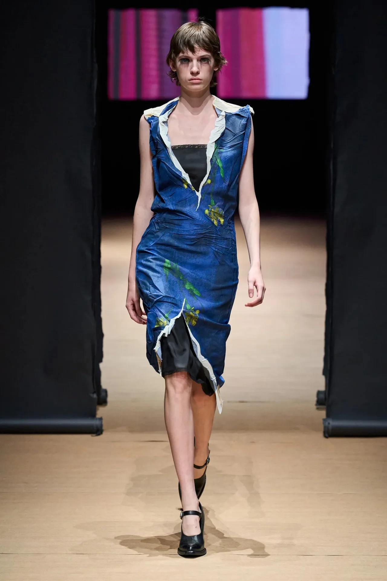 Prada Xuân Hè 2023 look 45