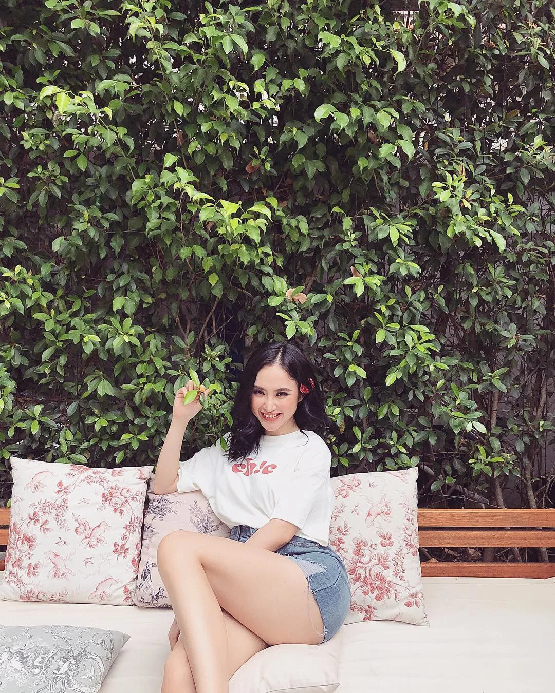 Tuần vừa rồi, sao Việt mặc gì: Angela Phương Trinh Tuần vừa rồi, sao Việt mặc gì: Angela Phương Trinh