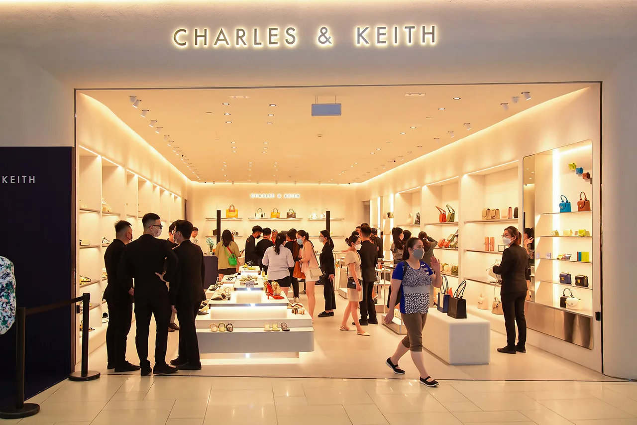 khai trương cửa hàng CL ở AEON Mall