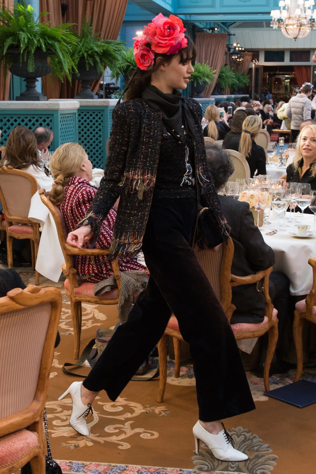 bst thoi trang chanel prefall 2017