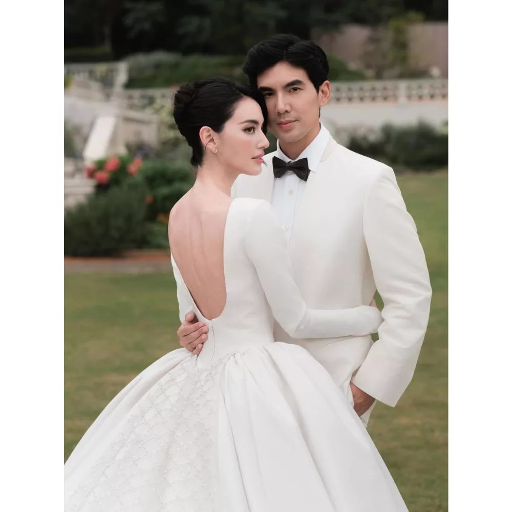 Ảnh pre-wedding của nữ diễn viên Mai Davika và nam diễn viên Ter Chantavit.