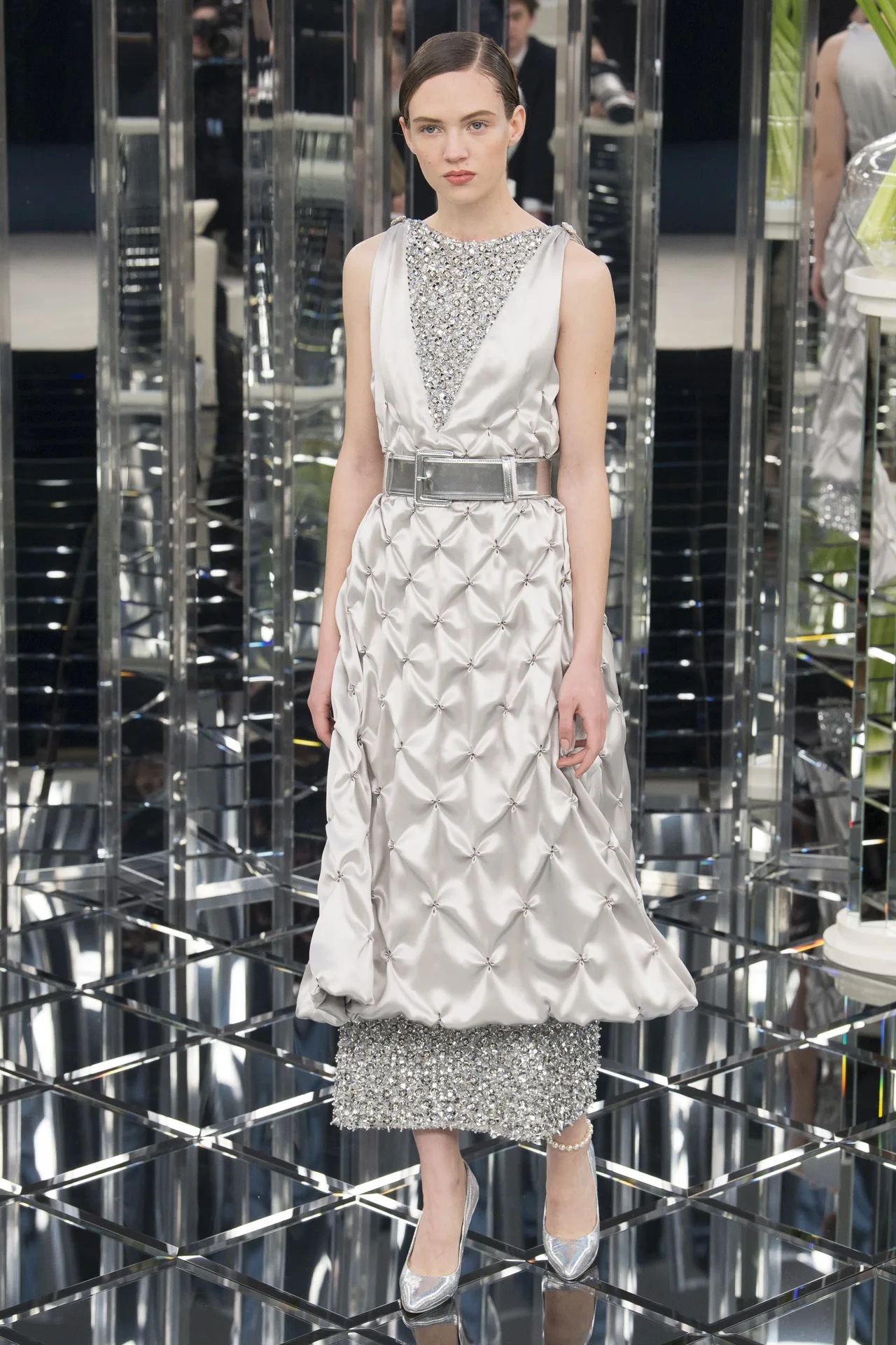 Những BST nổi bật tại tuần lễ Haute Couture Xuân-Hè 2017 - ELLE VN