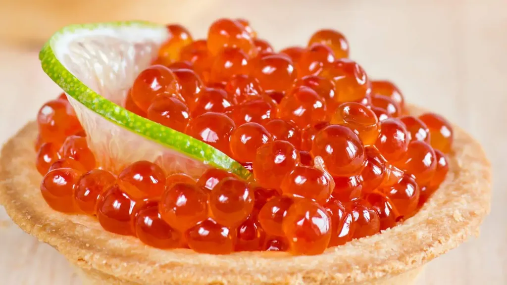Trứng cá giàu vitamin E giúp cải thiện nếp nhăn. Trứng cá giàu vitamin E giúp cải thiện nếp nhăn.