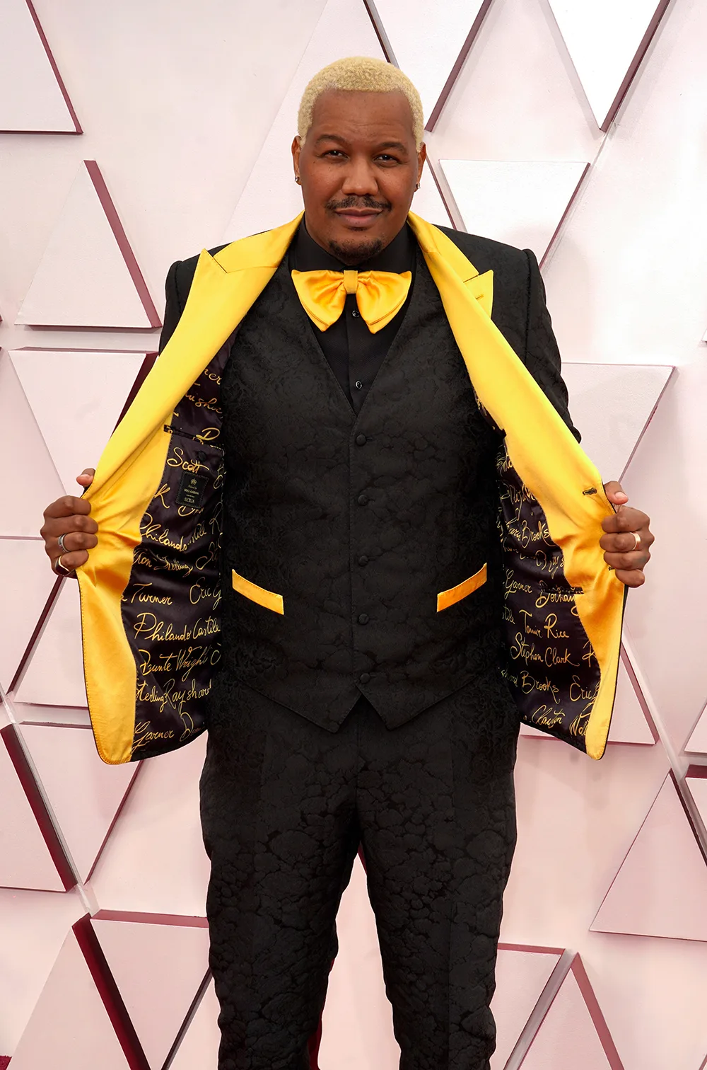 Travon Free trong trang phục suit Dolce Gabbana