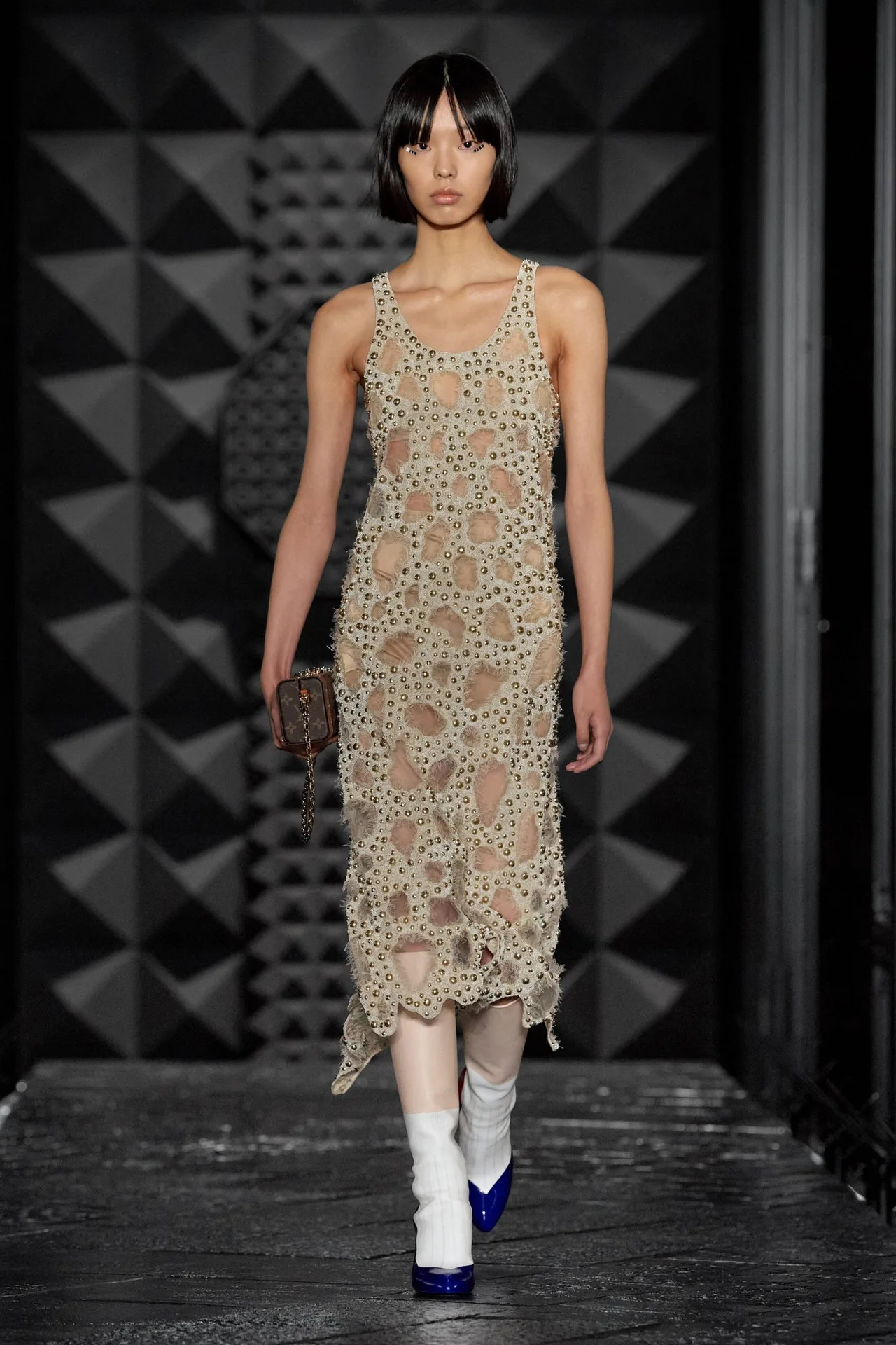 00003-louis-vuitton-fall-2023-ready-to-wear-credit-gorunway