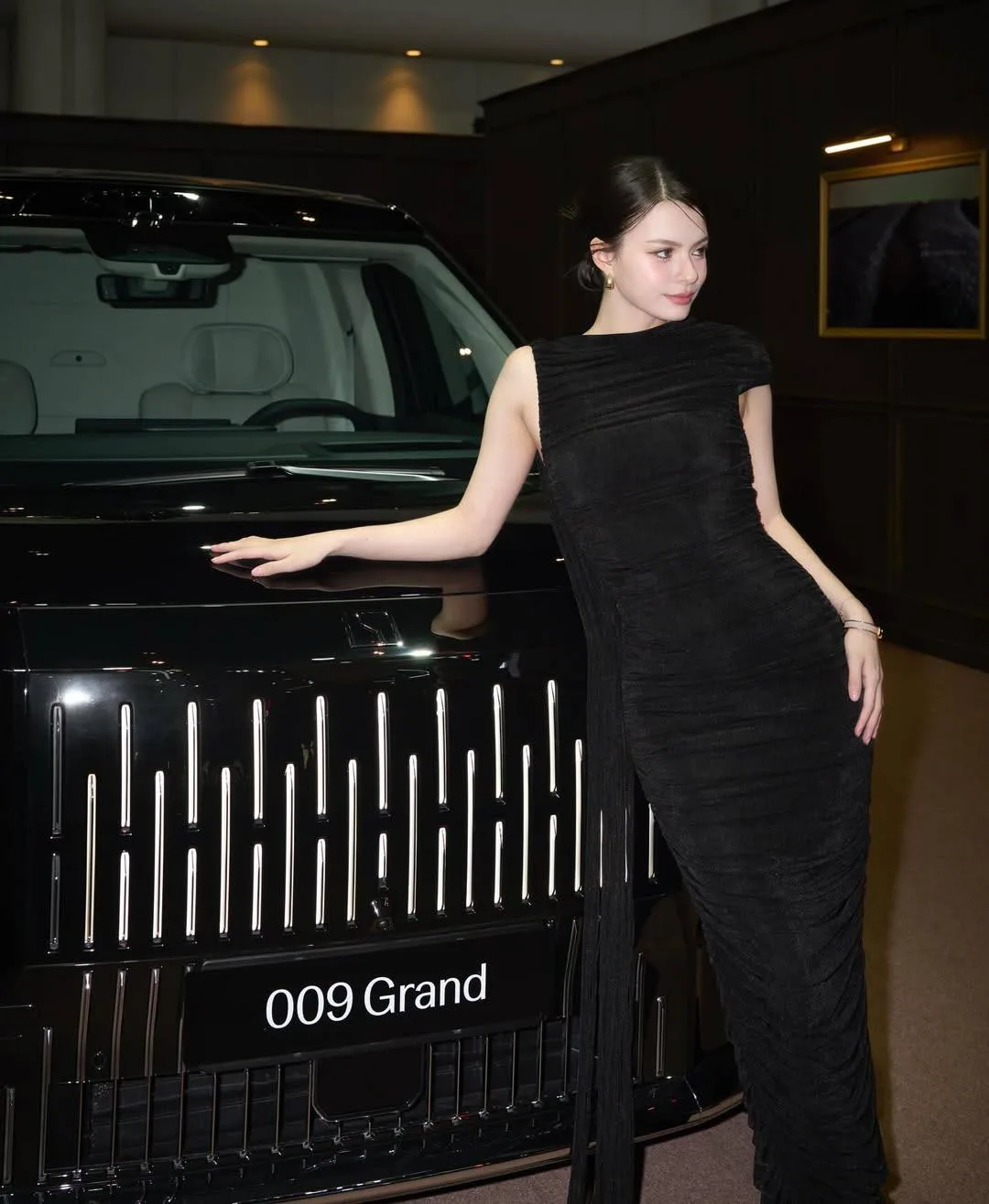 Becky Armstrong tại trưng bày của ZEEKR tại Bangkok International Motor Show 2026