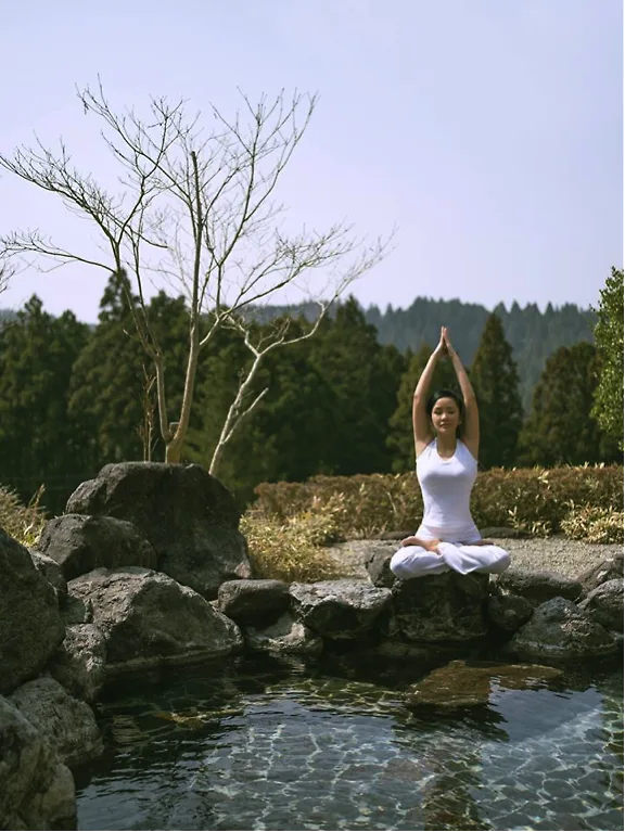 30 phút yoga mỗi ngày để giao tiếp với đất trời và thưởng thức vẻ đẹp của thiên nhiên.