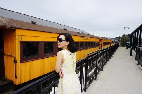Phụ nữ với vóc dáng nhỏ nên chọn các kiểu dáng đơn giản bi-quyet-mac-vay-dam-dep-cua-hannah-nguyen
