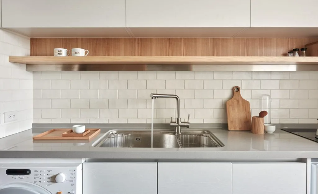 11.kitchen-with-subway-tile-and-wood-accents