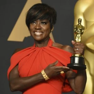 Bài phát biểu gây xúc động tại Oscar từ nữ diễn viên da màu Viola Davis