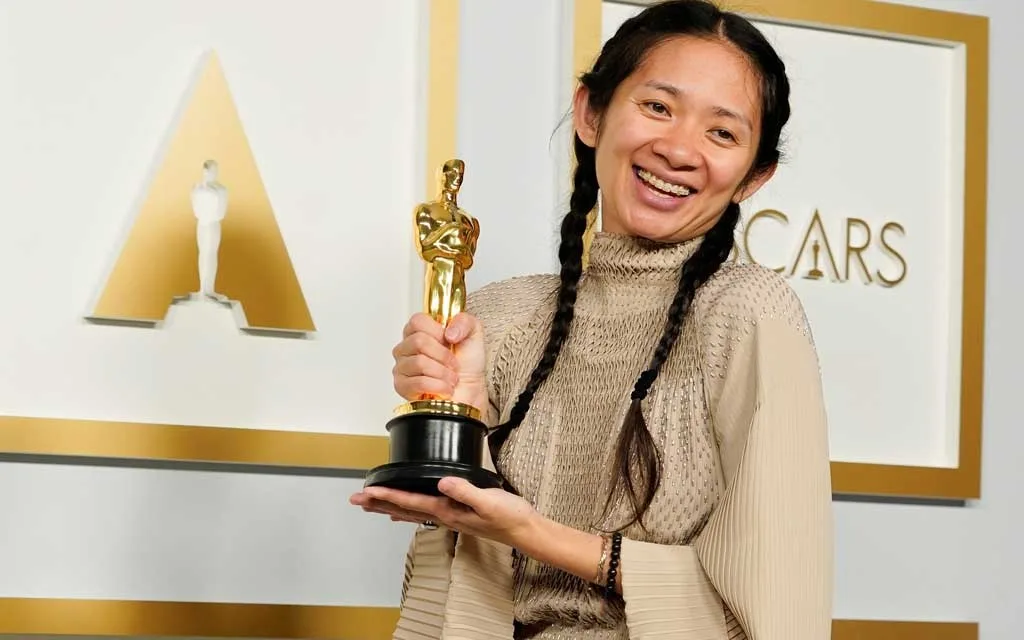 nomadland thắng oscar