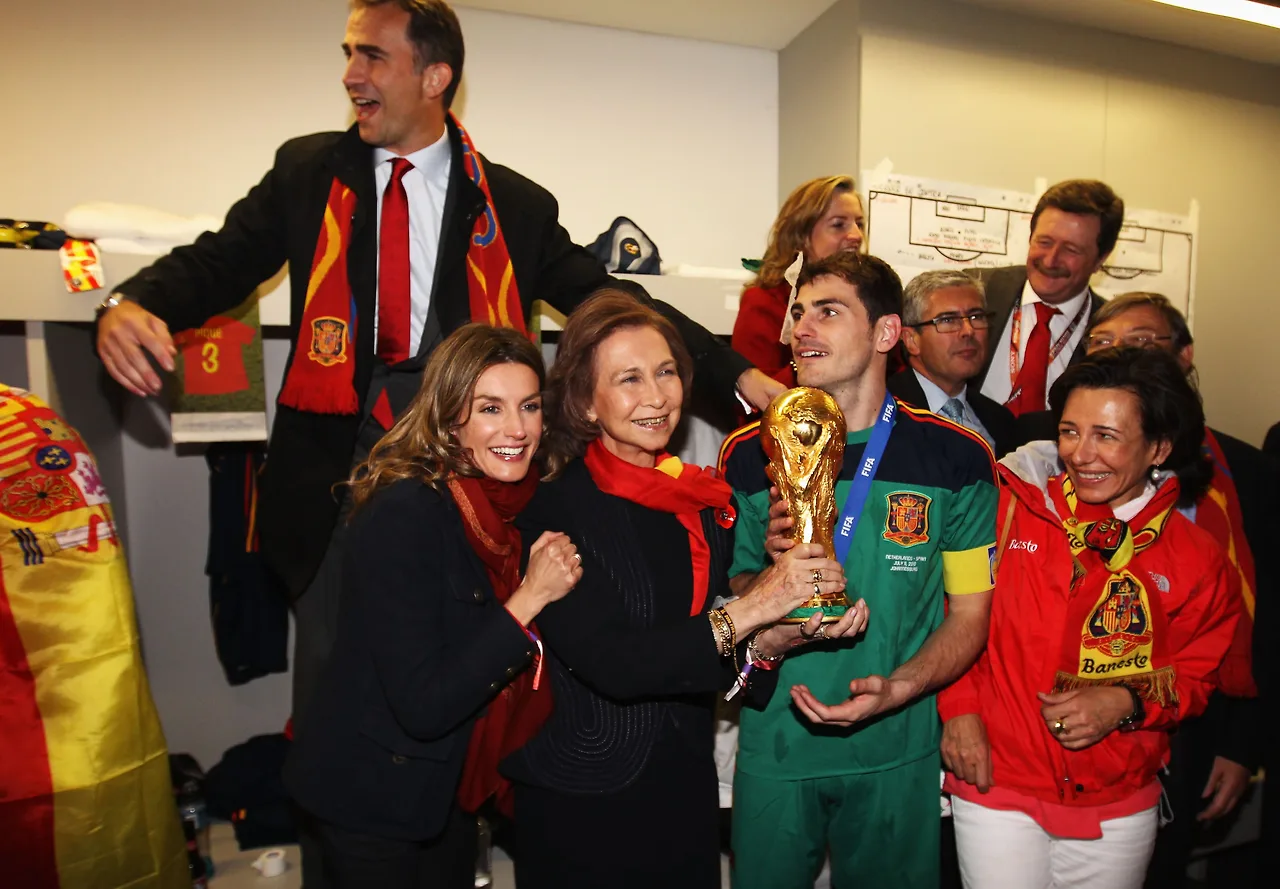 Năm 2010, Thái tử Felipe, Công chúa Letizia và Hoàng hậu Sofía đã cùng đội tuyển Tây Ban Nha ăn mừng chức vô địch World Cup tại Nam Phi.