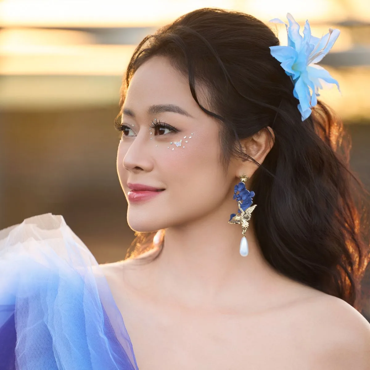 MC Phí Linh 16 năm đứng trước ống kính