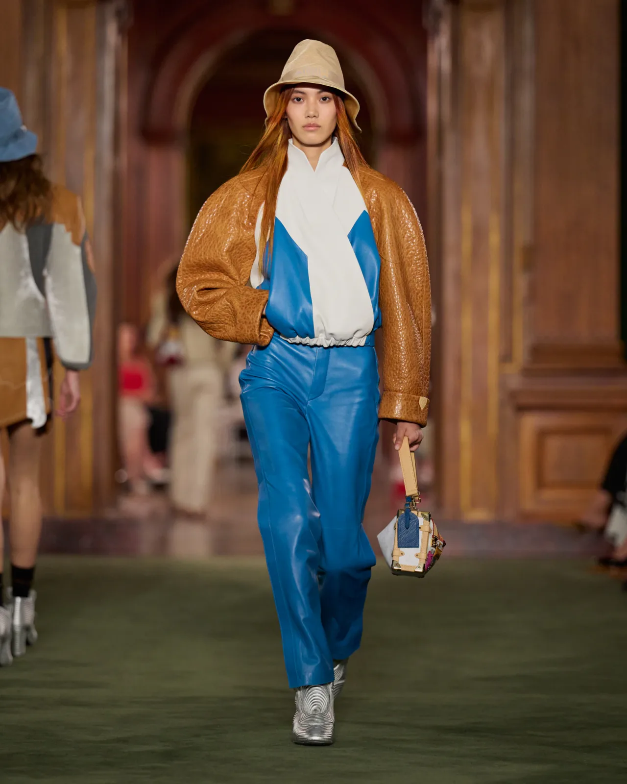 WOMEN_CRUISE_2027_Look_11