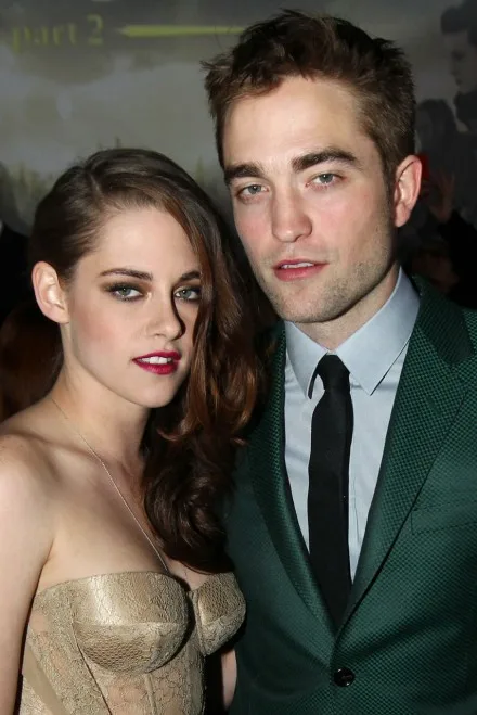Những người làm dậy sóng tình cảm của Kristen Stewart, họ là ai? ELLE VN