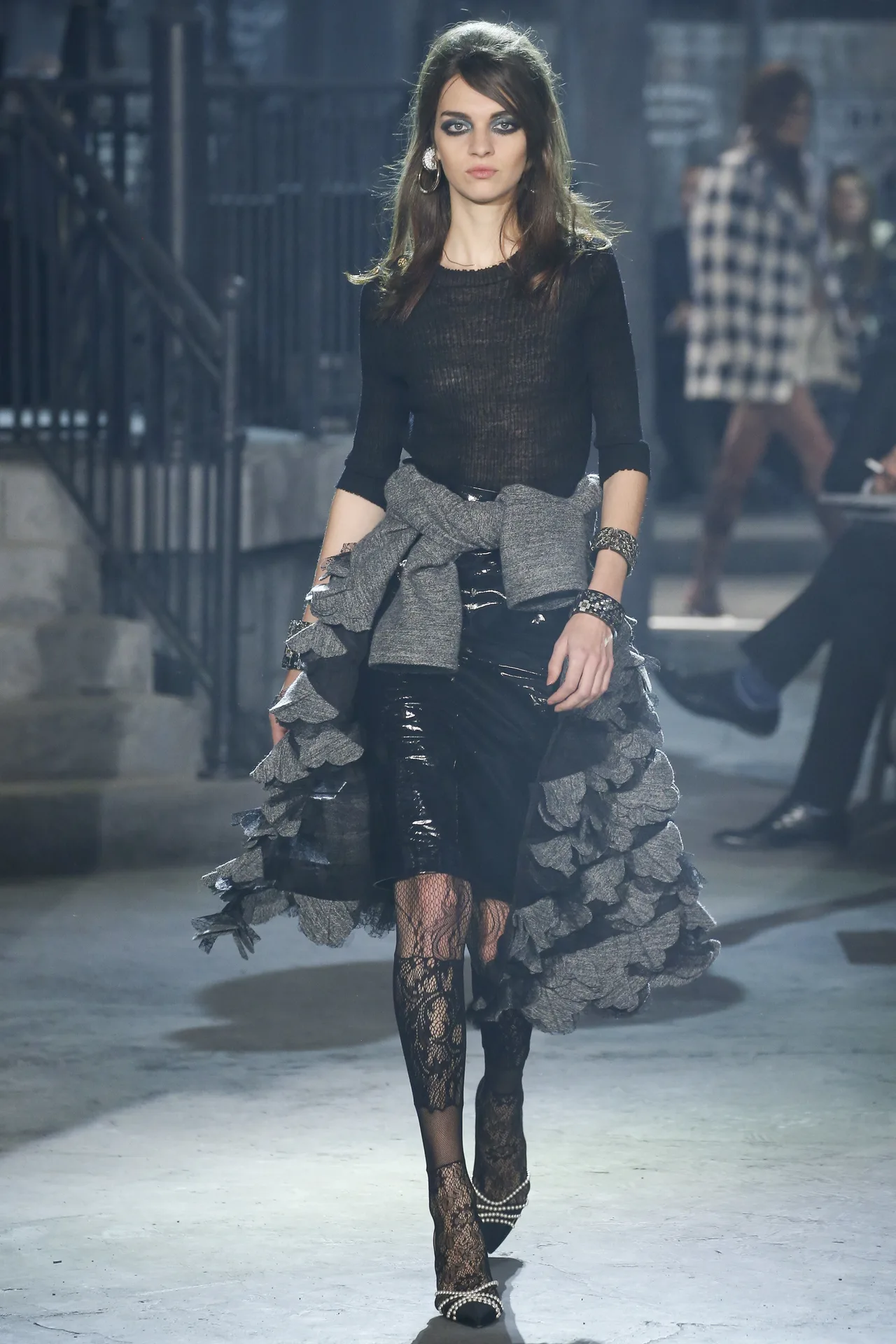 Chanel trình diễn BST Pre-Fall 2016 tại Rome 2