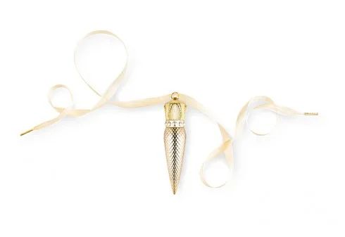 Diện mạo bên ngoài của thỏi son Christian Louboutin Diện mạo bên ngoài của thỏi son Christian Louboutin
