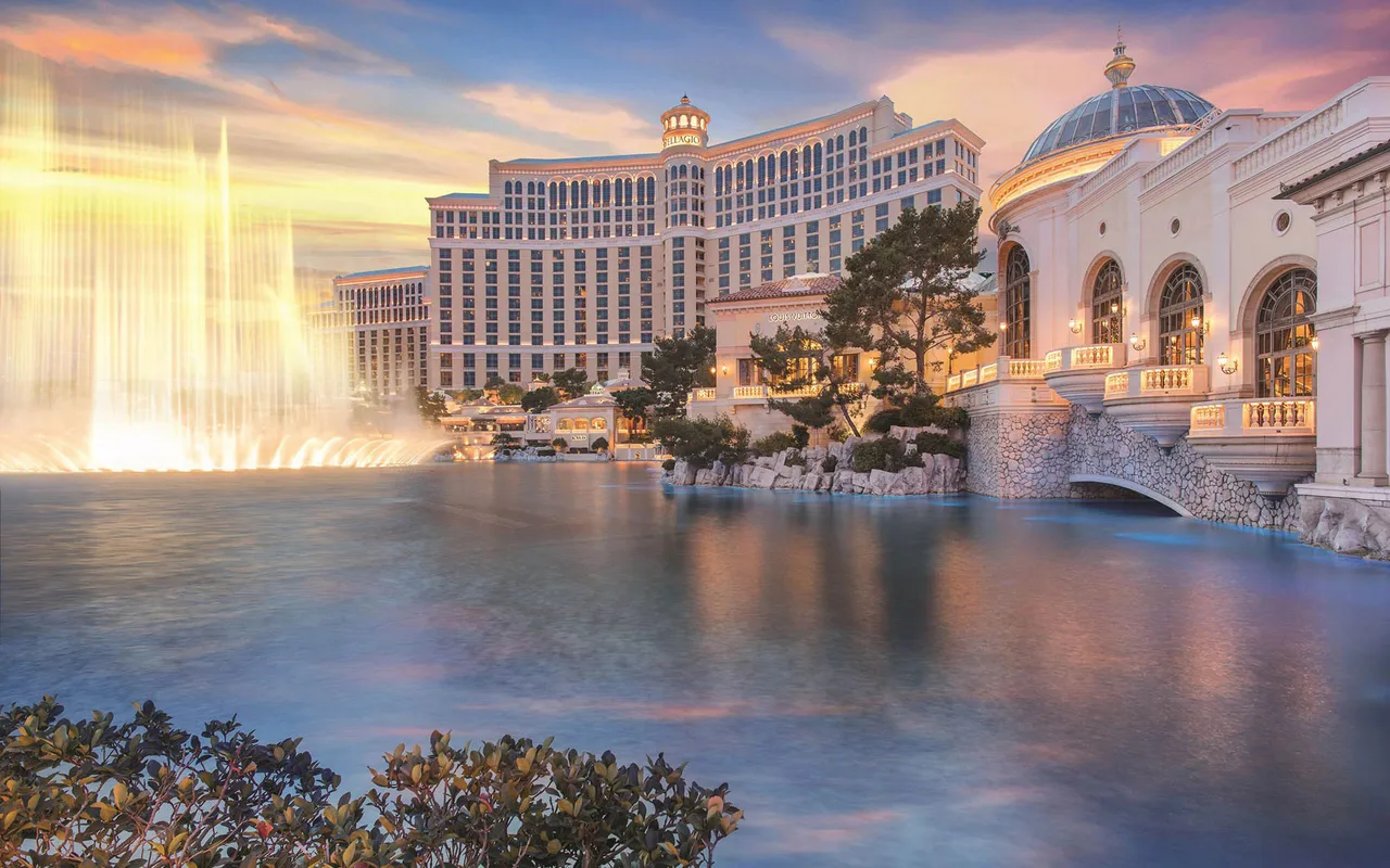 cặp đôi las vegas lãng mạn