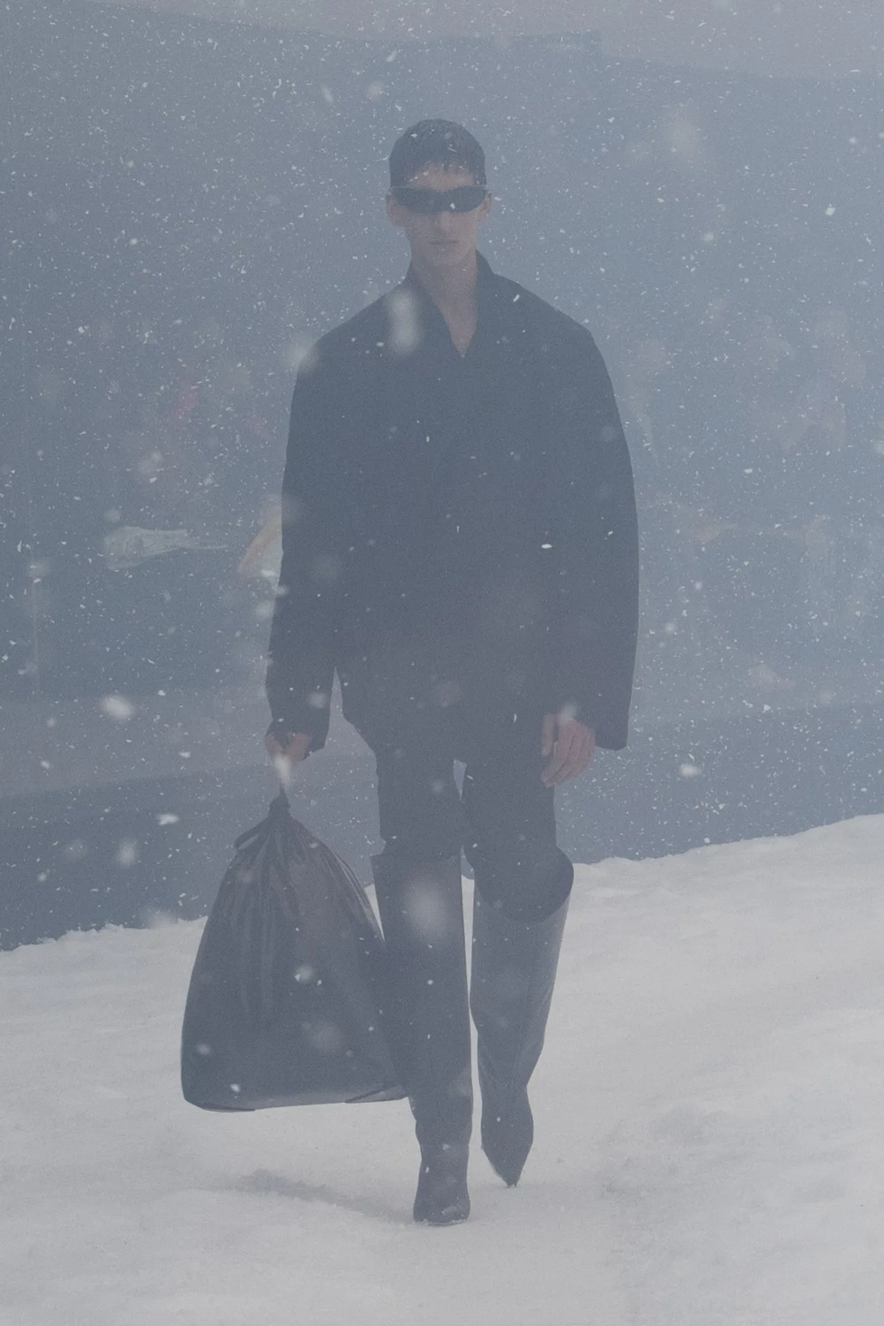 Balenciaga RTW Thu Đông 2022 look 14