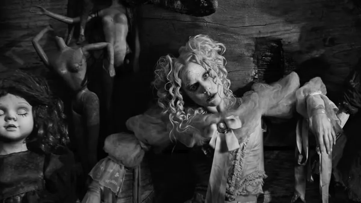 Lady Gaga the dead dance