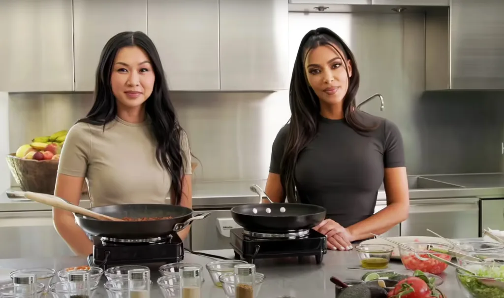Chế độ dinh dưỡng của Kim Kardashian giúp giảm bệnh vẩy nến và giữ cơ thể khỏe mạnh Chế độ dinh dưỡng của Kim Kardashian giúp giảm bệnh vẩy nến và giữ cơ thể khỏe mạnh