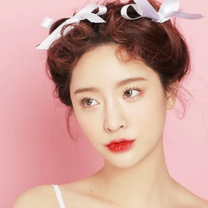 “Học lỏm” bí quyết trang điểm từ Makeup Artist của sao Hàn
