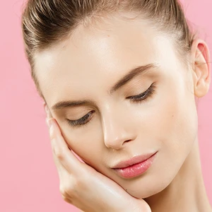 Bí quyết dưỡng da và trang điểm giúp thu nhỏ lỗ chân lông